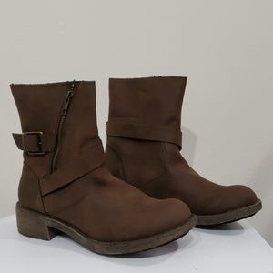 Brown Rocket Dog boots sz 8